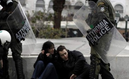 El nuevo ministro de Interior del gobierno de Syriza y la “obediencia debida” de la Policía