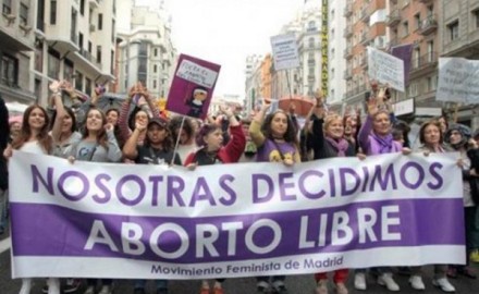 Contrarreforma del PP a ley de aborto: menores necesitarán permiso de sus padres