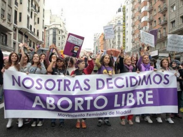 Contrarreforma del PP a ley de aborto: menores necesitarán permiso de sus padres