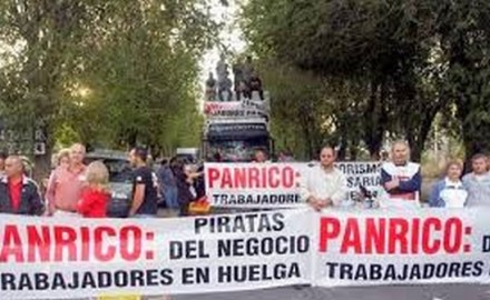 Trabajadores de Panrico se concentran ante la sede de CCOO en Cataluña