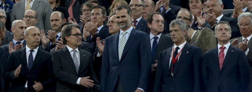 Monumental pitada al himno español de los aficionados del Barça y Athletic de Bilbao