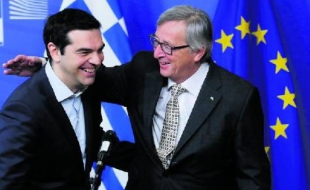 Tsipras capitula ante la Troika y se abre una crisis en Syriza