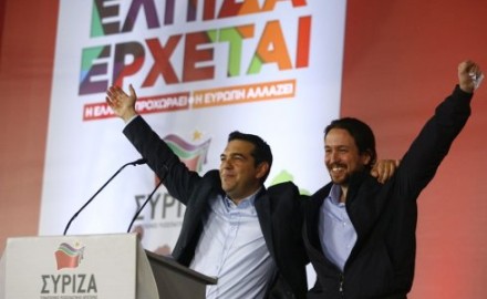 Podemos da su apoyo a Tsipras y la espalda al pueblo griego