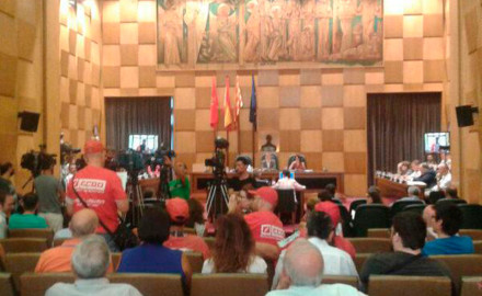 Ayuntamiento de Zaragoza vota moción de apoyo a la lucha de Coca-Cola