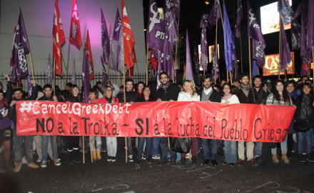 Cientos se manifiestan en Buenos Aires en apoyo al pueblo griego
