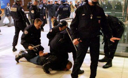 Violencia policial en París: “Te vamos a violar, vamos matarte a ti y tus colegas”