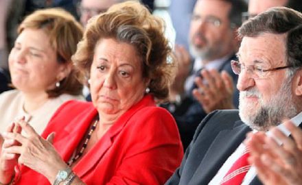 Que todo diputado y cargo público cobre el mismo salario que una maestra