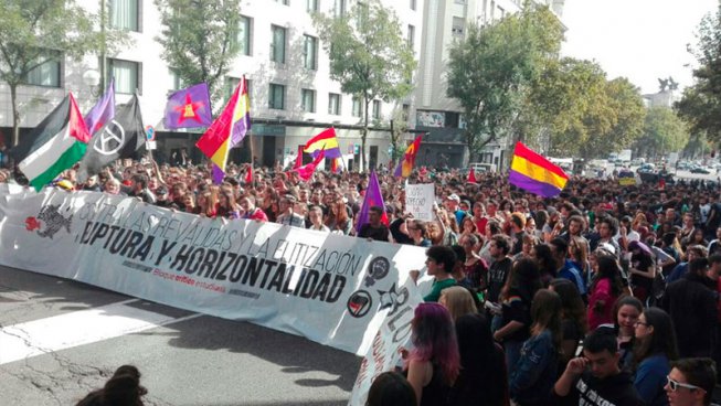 Masiva huelga estudiantil en todo el Estado contra las reválidas franquistas