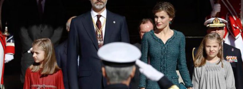 Felipe VI bendice la gran coalición y pide más concertación